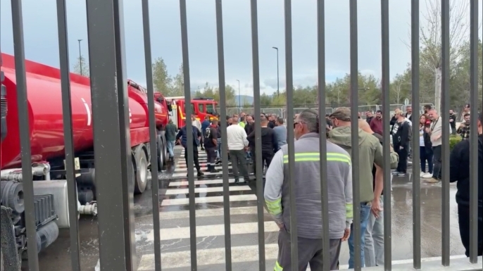 Meclis çevresinde güvenlik önlemleri artırıldı, grev devam ediyor