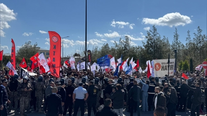 Sendikalar hayat pahalılığına karşı bugün genel grevle meydanlarda