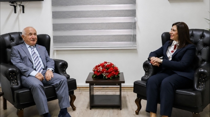 CTP Genel Başkanı İncirli eski TBMM Başkanı Çiçek ile görüştü