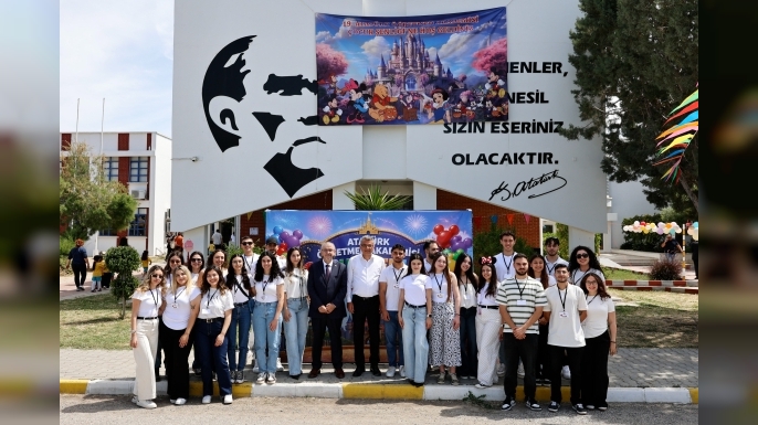 Cumhurbaşkanı Erhürman, Atatürk Öğretmen Akademisi'nde çocuk şenliğine katıldı