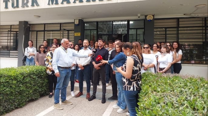 KTOEÖS, TMK’da basın açıklaması yaptı: “Öğretmen hakkında soruşturma başlatılmalı”