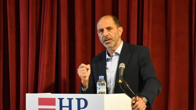 Özersay: CTP komitede 'evet', Meclis'te 'hayır' mı dedi?