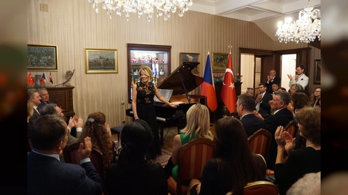 Rüya Taner, Prag’da sahne aldı