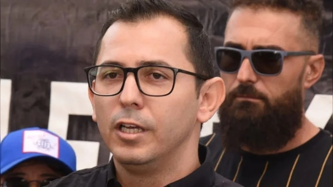 Üredi: "Özgür basının yanındayız"