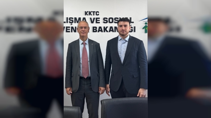 Çalışma Bakanı Hasipoğlu'na stajyerlerle ilgili yasa taslağı sunuldu