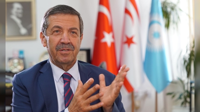 Ertuğruloğlu: “Adada yan yana yaşayan, egemen eşit iki ayrı devletin varlığı yegâne gerçek”