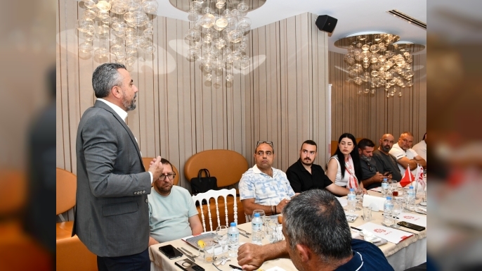 Kamu-İş'in "Toplu iş sözleşmesi yasası ve uygulamaları" panelinin ikincisi yapıldı.