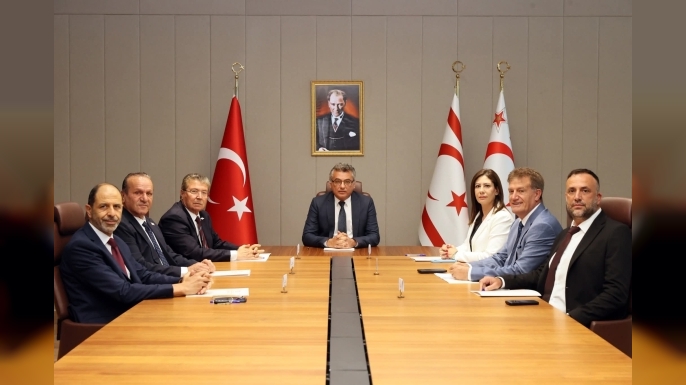 Siyasi partiler konseyi toplandı