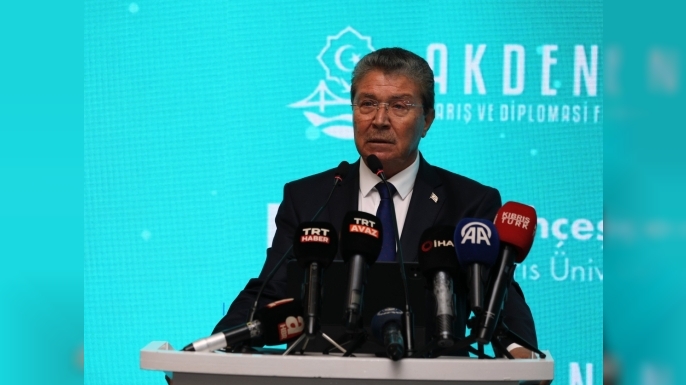 Üstel, Akdeniz Barış ve Diplomasi Forumu'nda konuştu