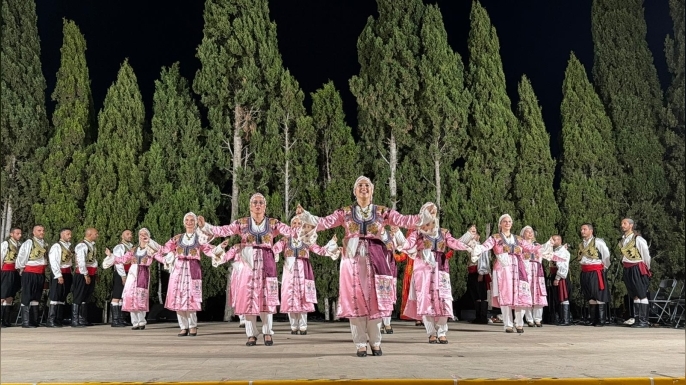Akademi Sanat Derneği Halk Dansları Topluluğu, İbiza’da festivale katıldı