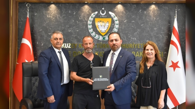 Bakan Çavuş, Balıkçı Barınaklarının işletilmesine ilişkin protokole imza attı