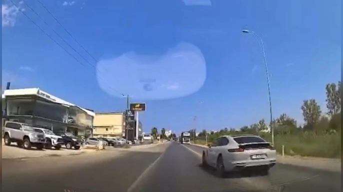 Sosyal medyadaki tehlikeli sürüş görüntüsü üzerine tespit edildi, 12 bin TL'yi aşan ceza kesildi