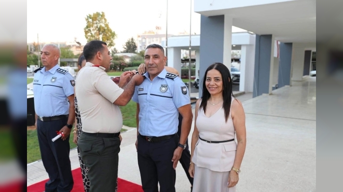 Terfi eden 68 polis mensubuna rütbeleri takıldı
