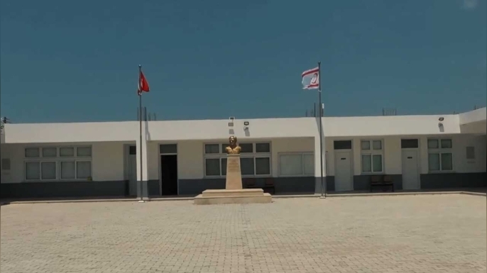 Çayırova İlkokulu yeni binasıyla eğitime açıldı