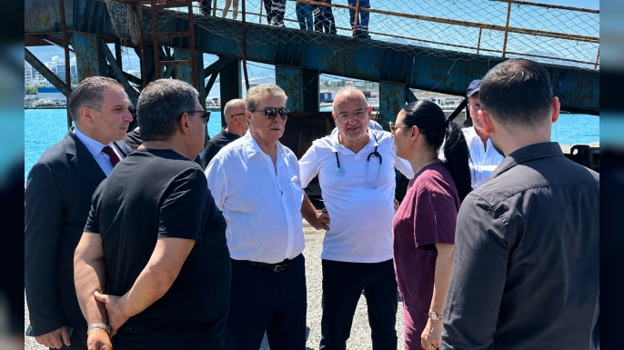 Girne açıklarında yolcu gemisi alabora oldu