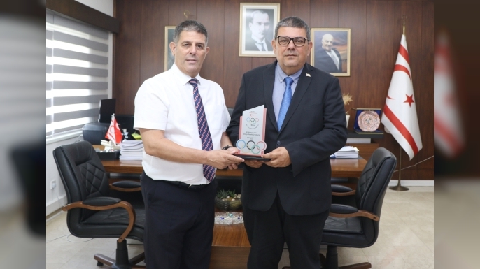 Maliye Bakanı Berova, Milli Olimpiyat Komitesi'ni kabul etti
