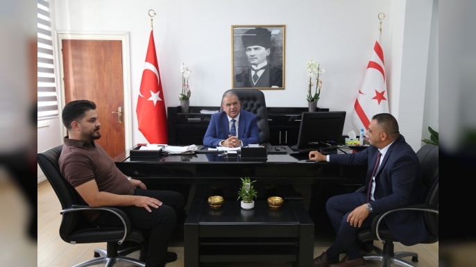 Bakan Sucuoğlu, Gazimağusa Birleşik Taksiciler Birliği heyetini kabul etti