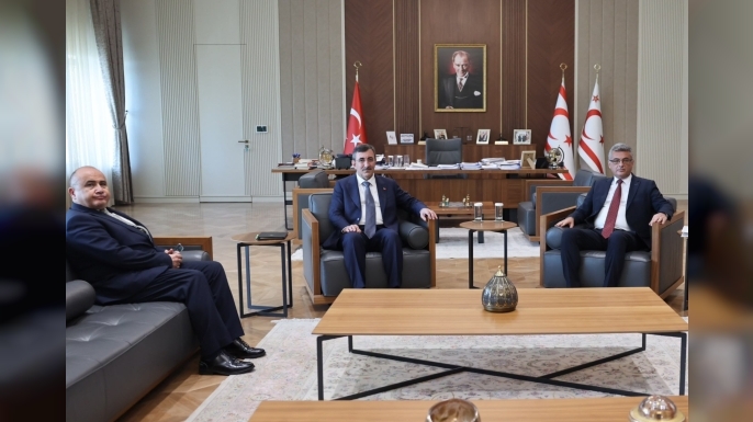 Erhürman, TC Cumhurbaşkanı Yardımcısı Yılmaz'la görüştü