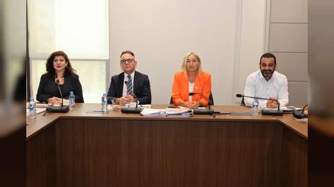 Hukuk Komitesi'nde bir yasa, bir de karar tasarısı görüşüldü