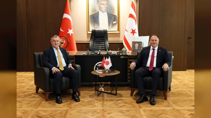 Öztürkler, Bak ve beraberindeki heyeti kabul etti
