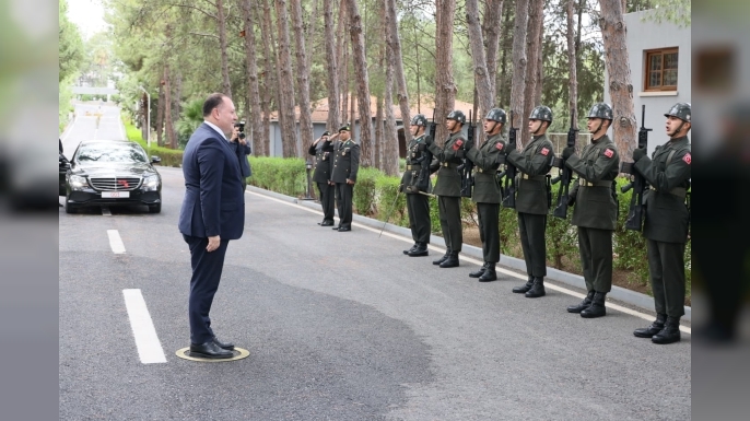 Öztürkler Korgeneral İnaltekin ile Tümgeneral Bilir’i ziyaret etti
