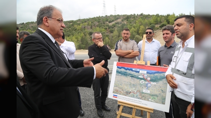Bayındırlık Bakanı Sucuoğlu, Girne dağ yolunda incelemelerde bulundu