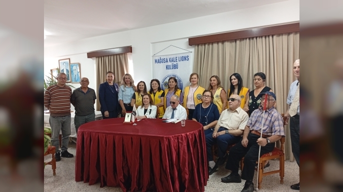 Mağusa Kale Lions Kulübü’nden Kıbrıs Türk Görmezler Derneğine bağış