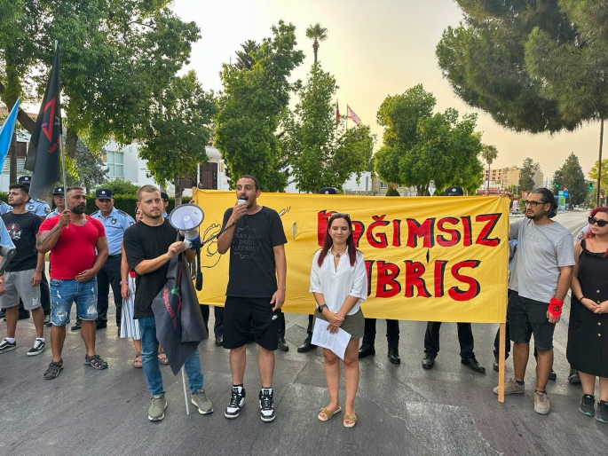 Anonim Gençlik, Baraka Kültür Merkezi ve Bağımsızlık Yolu “Bağımsız Kıbrıs” şiarıyla eylem düzenledi