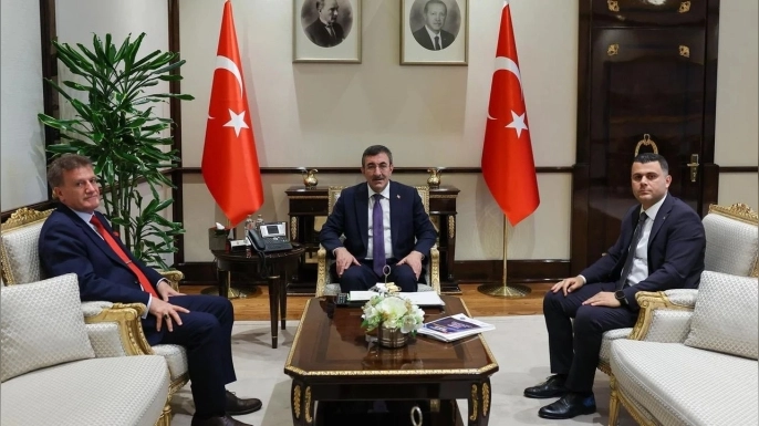 Arıklı, Yılmaz ile görüştü: Hedef, Ercan’ı uluslararası uçuşa hazır hale getirmek!