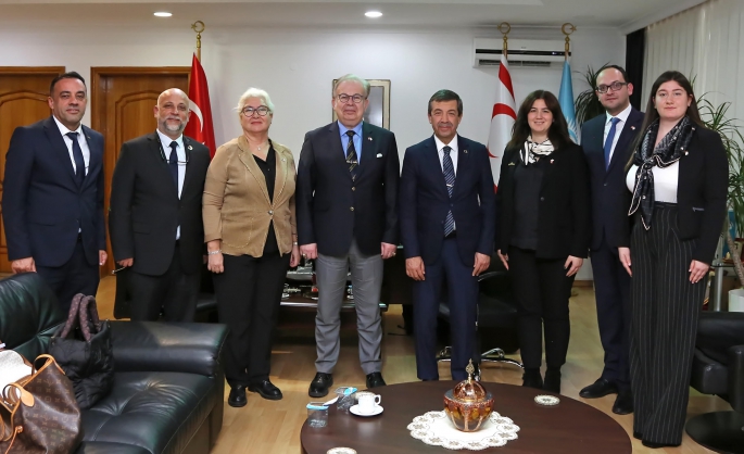 Bakan Ertuğruloğlu, Emekli Tümamiral Cihat Yaycı ve heyetini kabul etti