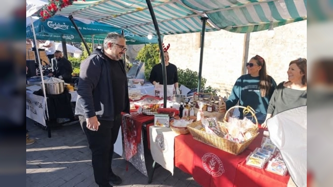 Bellapais’te Yeni Yıl Pazarı Yoğun İlgiyle Tamamlandı