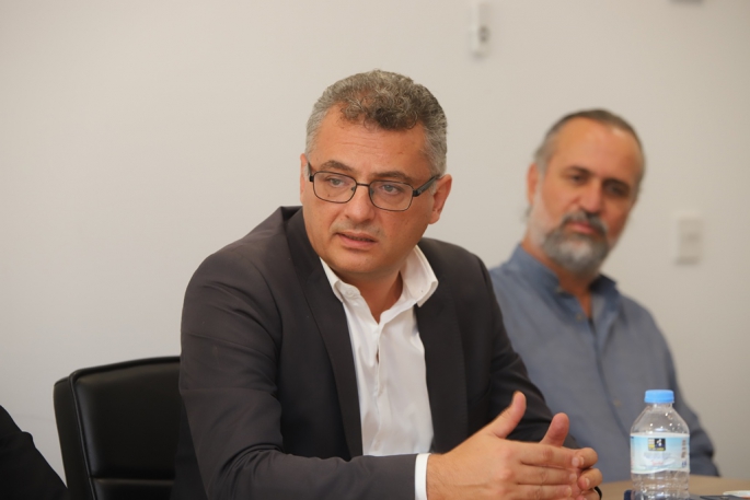 CTP Genel Başkanı Erhürman, beraberindeki heyetle KTÖS’ü ziyaret etti
