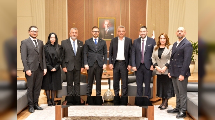 Cumhurbaşkanı Erhürman, KTMO Başkanı ve beraberindeki heyetle görüştü