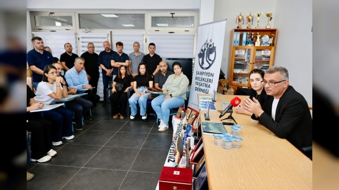 Cumhurbaşkanı Erhürman ve eşi Nilden B. Erhürman, Şampiyon Melekleri Yaşatma Derneği’ni ziyaret etti