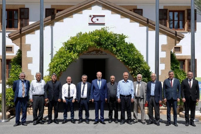 Cumhurbaşkanı Tatar BAY-SEN heyetini kabul etti