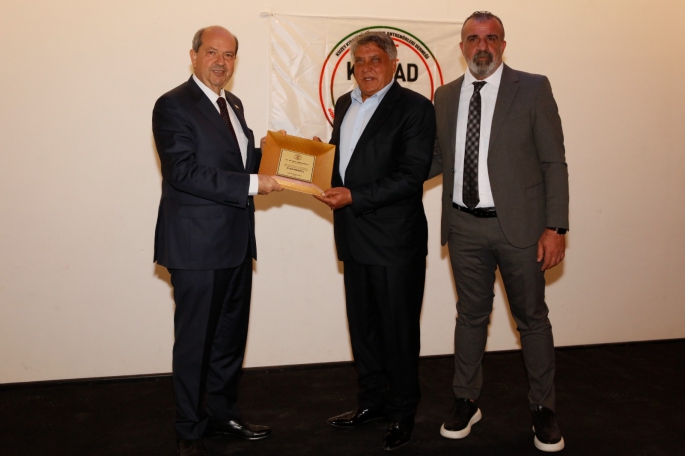 Cumhurbaşkanı Tatar, Futbol Antrenörler Derneği’nin 40’ıncı kuruluş yıl dönümü resepsiyonuna katıldı