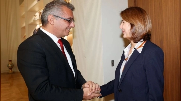 Cumhurbaşkanı Tufan Erhürman'ın Holguin ile görüşmesi Rum basınında