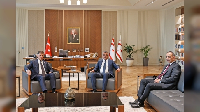 Cumhurbaşkanı Tufan Erhürman, İzmir Büyükşehir Belediye Başkanı Cemil Tugay'ı kabul etti