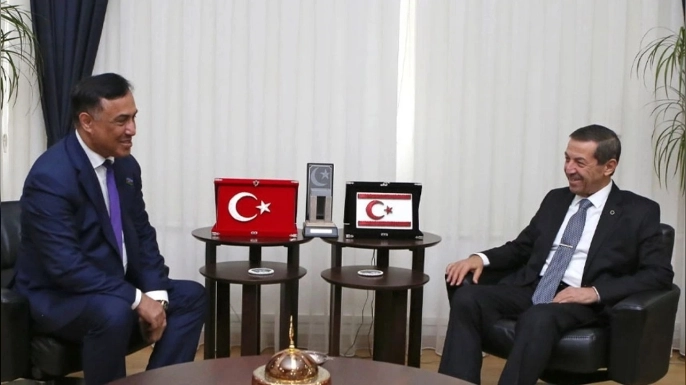 Dışişleri Bakanı Ertuğruloğlu, Azerbaycan Milletvekili Nasırov’u kabul etti