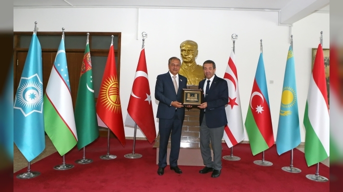 Dışişleri Bakanı Ertuğruloğlu, Azerbaycan Milli Meclisi heyetini kabul etti