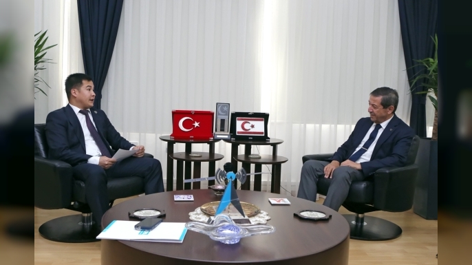 Dışişleri Bakanı Ertuğruloğlu, TÜRKPA heyetini kabul etti