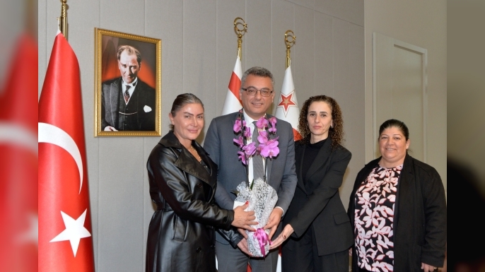 Erhürman, Muhtarlar Birliği Başkanı ve Birlik Üyelerini kabul etti