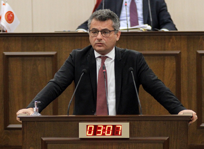 Erhürman: Temel hak ve özgürlükleri kısıtlayan yasaları Meclis’ten geçiremeyeceksiniz!