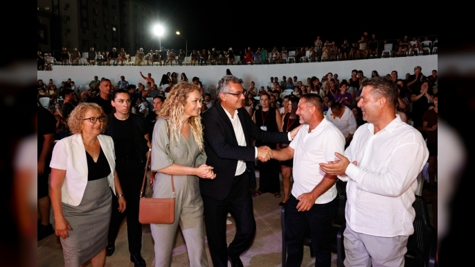 Erhürman, Yeniboğaziçi ve Serdarlı’daki festivallere katıldı