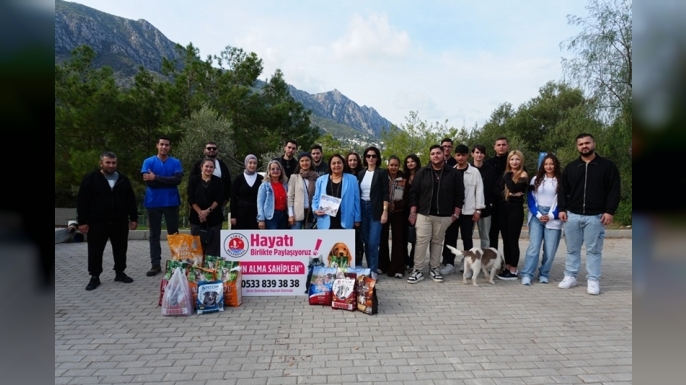 GAÜ İletişim Fakültesi’nden Hayvan Barınağına Anlamlı Ziyaret