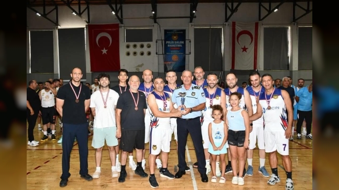 Geleneksel Polis Basketbol Turnuvası'nın 7. şampiyonu Lefkoşa Polis Müdürlüğü...