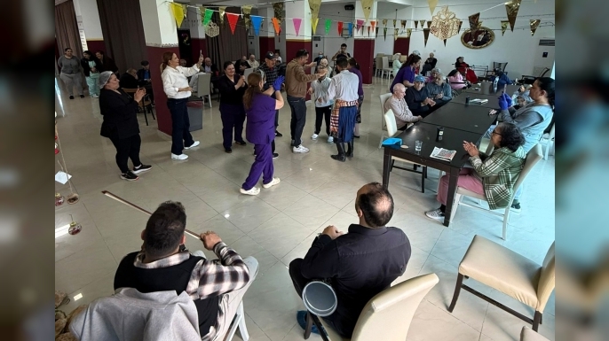 Gençlik Daires, Kalkanlı Yaşam Evi’ndeki yaşlılara yönelik etkinlik düzenledi