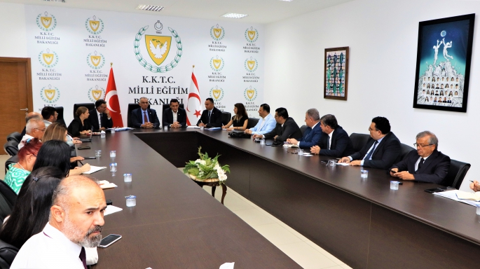 İçişleri Bakanı Oğuz ve Milli Eğitim Bakanı Çavuşoğlu, rektörleri vize uygulamaları hakkında bilgilendirdi