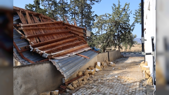 İskele Kaymakamı dünkü fırtınanın esas olarak Altınova'da etkili olduğunu söyledi