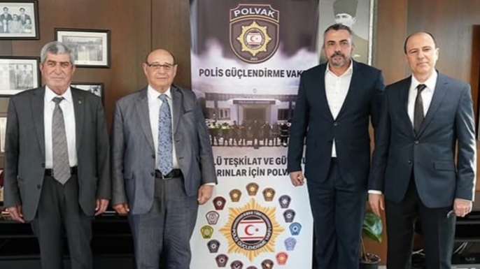 Kamu-İş’ten Polis Vakfı’na 2 Milyon TL’lik Bağış